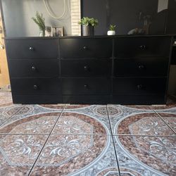 Black 9 Drawer Dresser 