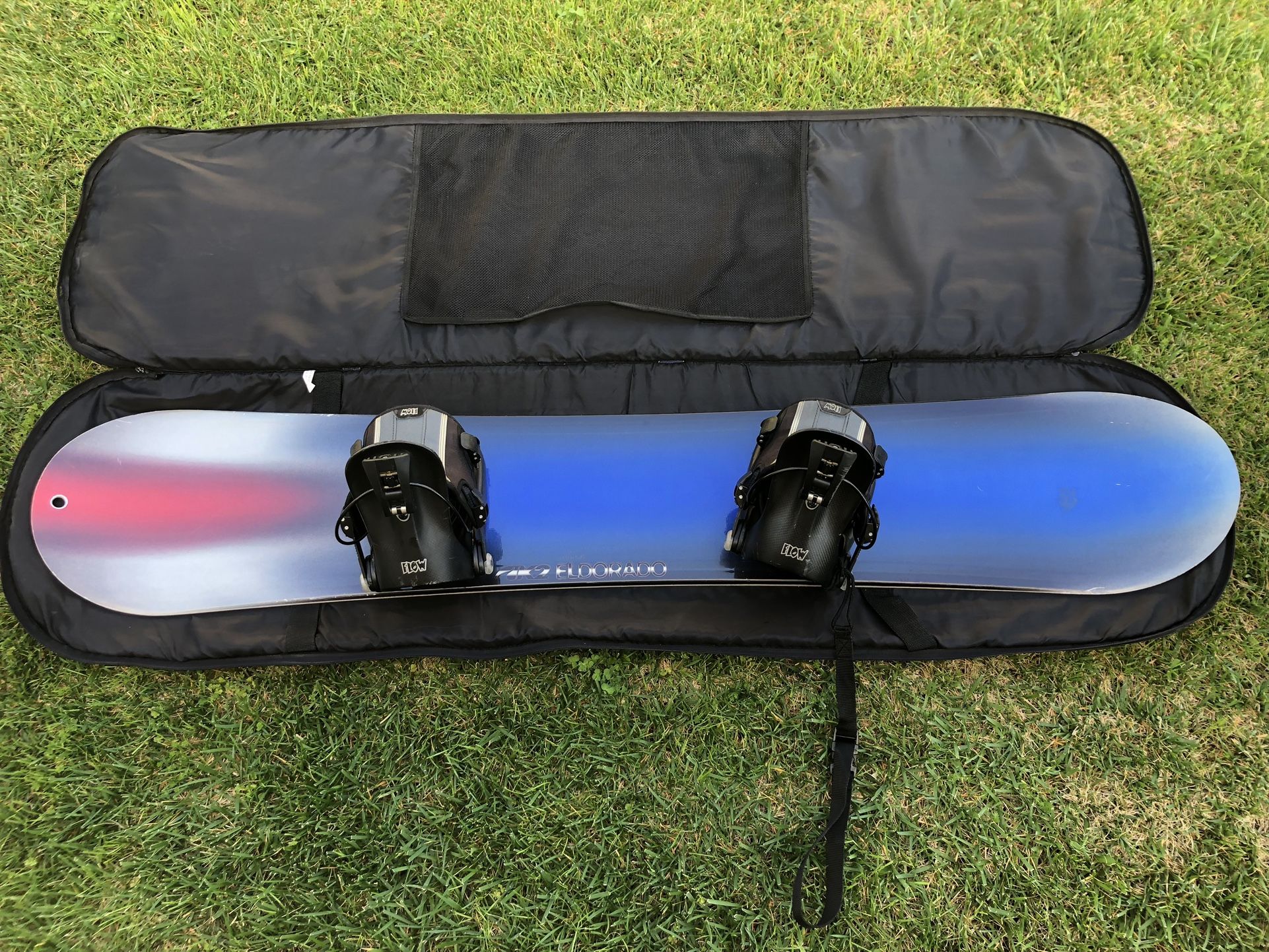 Snowboard, Bindings, Leash & Bag