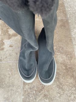 Women’s Converse boots size 10.5