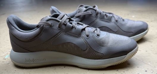 Lululemon women’s 8.5