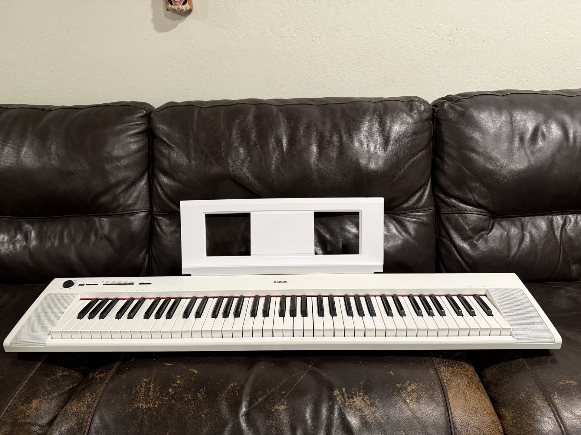 Yamaha NP-32WH 76-Key Digital Piano – Great Condition (TAKING OFFERS)