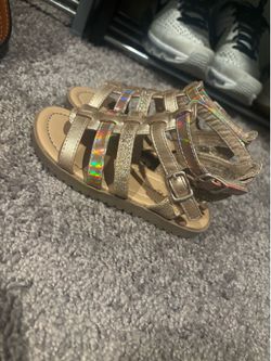 Girl gold sandals size 9