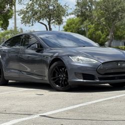 2016 Tesla Model S 