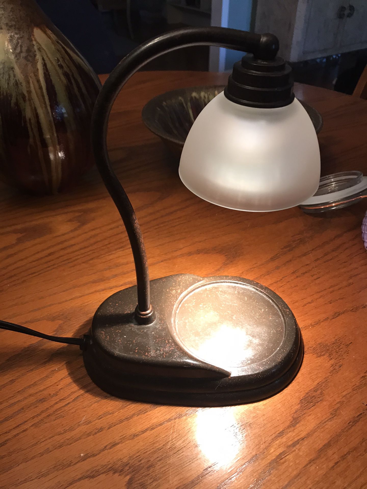 Desk top lamp