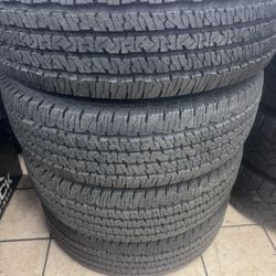 Lt 275/70/18 The Set Firestone
