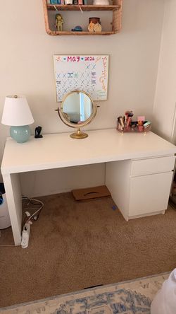 White Desk