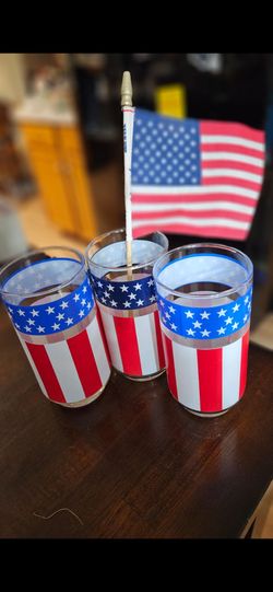 New, set of 3 American flags glasses, firm.