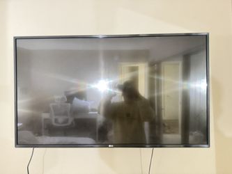 LG 43” Smart TV with Mount