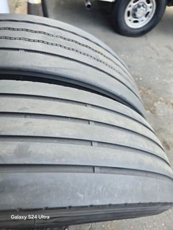 only 2 used tires 11R22.5 
one tire DOUBLECOIN
one tire BRIDGESTONE
ORIGINAL TREAD
$300.00 both