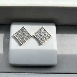 10k Gold 1/5ct Diamond Earrings 