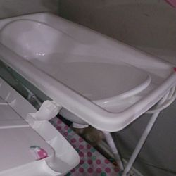 Baby Changing Table/Bathtub