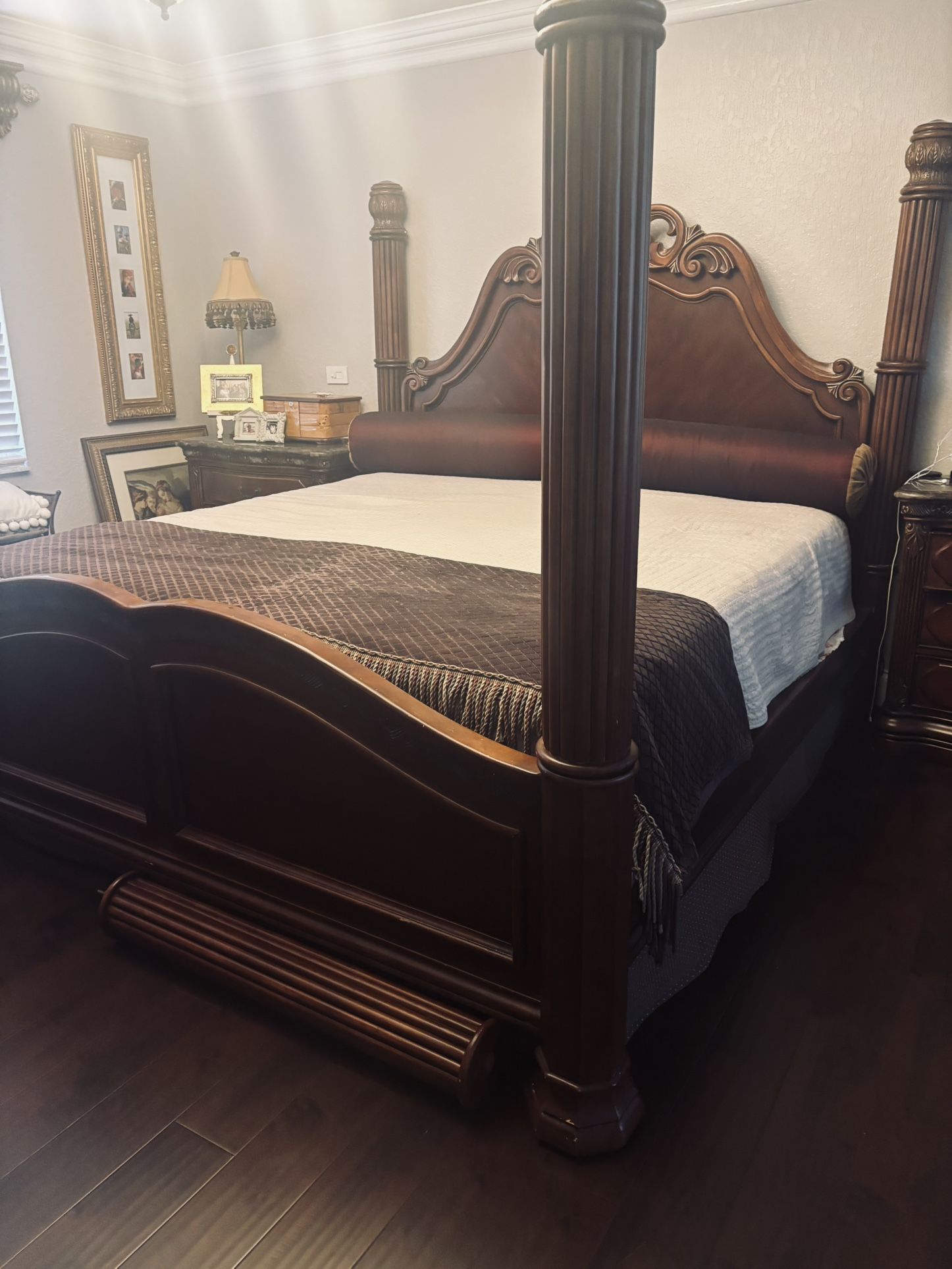 Bedroom set