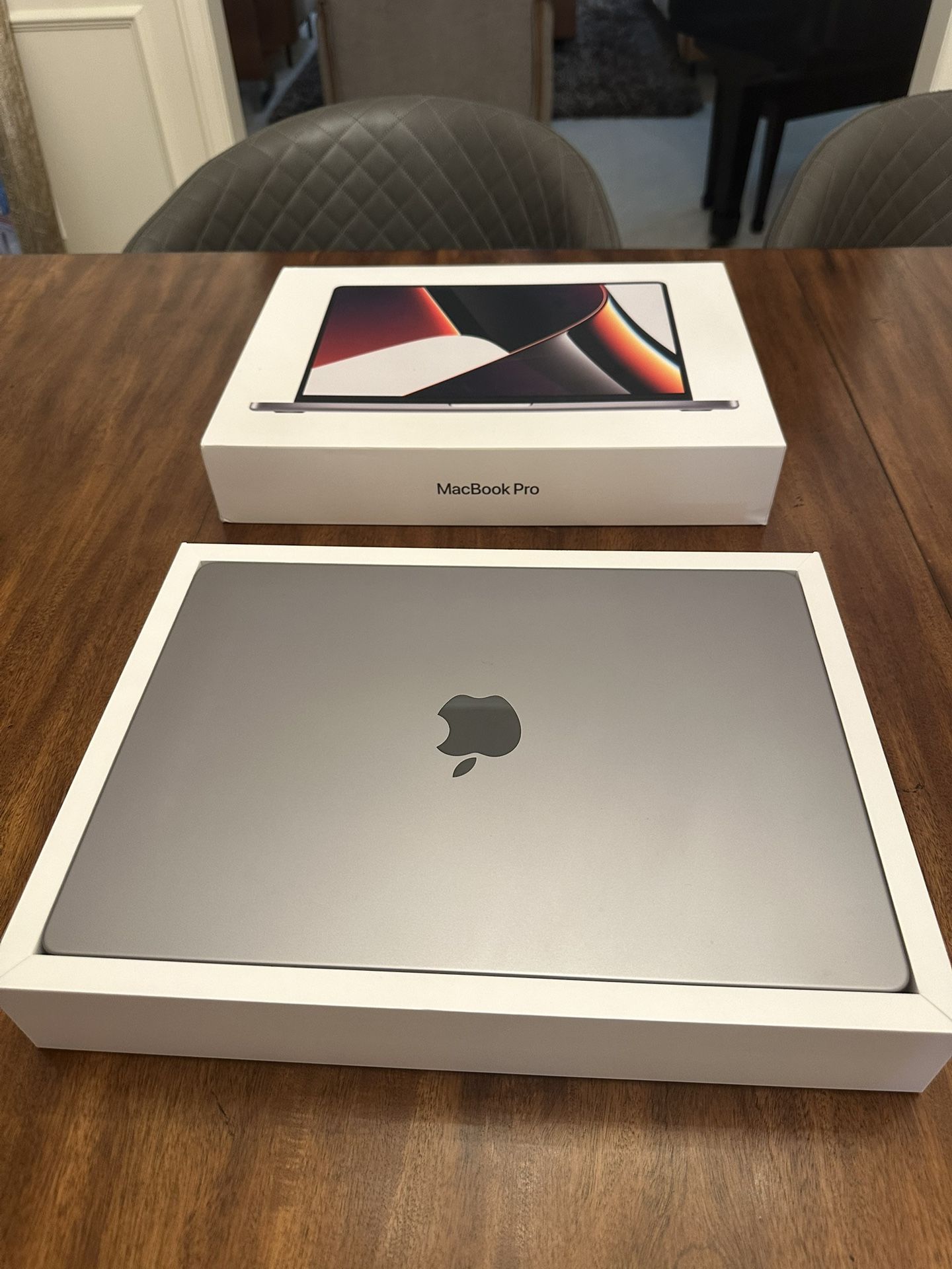 💻 MacBook Pro 14-inch (2021) – M1 Pro, 16GB RAM, 512GB SSD 