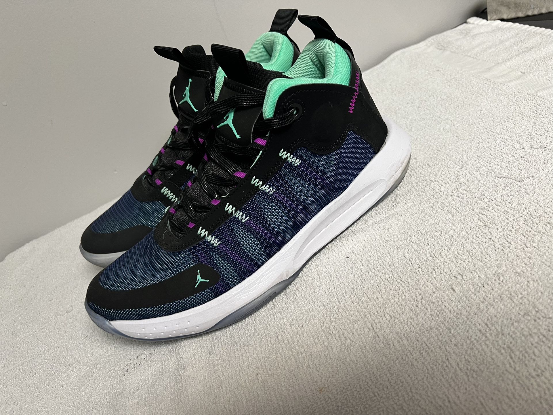 Pack Of 4 Jordan Beaters. Take All For 150. Size 910 for Sale in