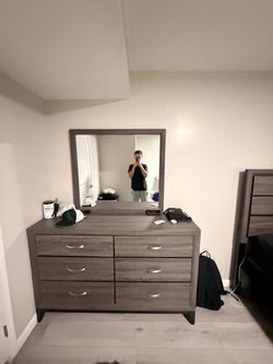 Dresser for sale used like new had it for a year now