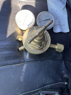 Victor Extra High Capacity Acetylene Two Stage Regulator