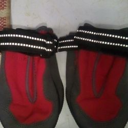 LIKE NEW TOP PAW DOG BOOTS, SIZE LARGE 
