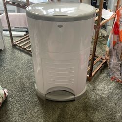 Cloth Diaper Garbage Pail 