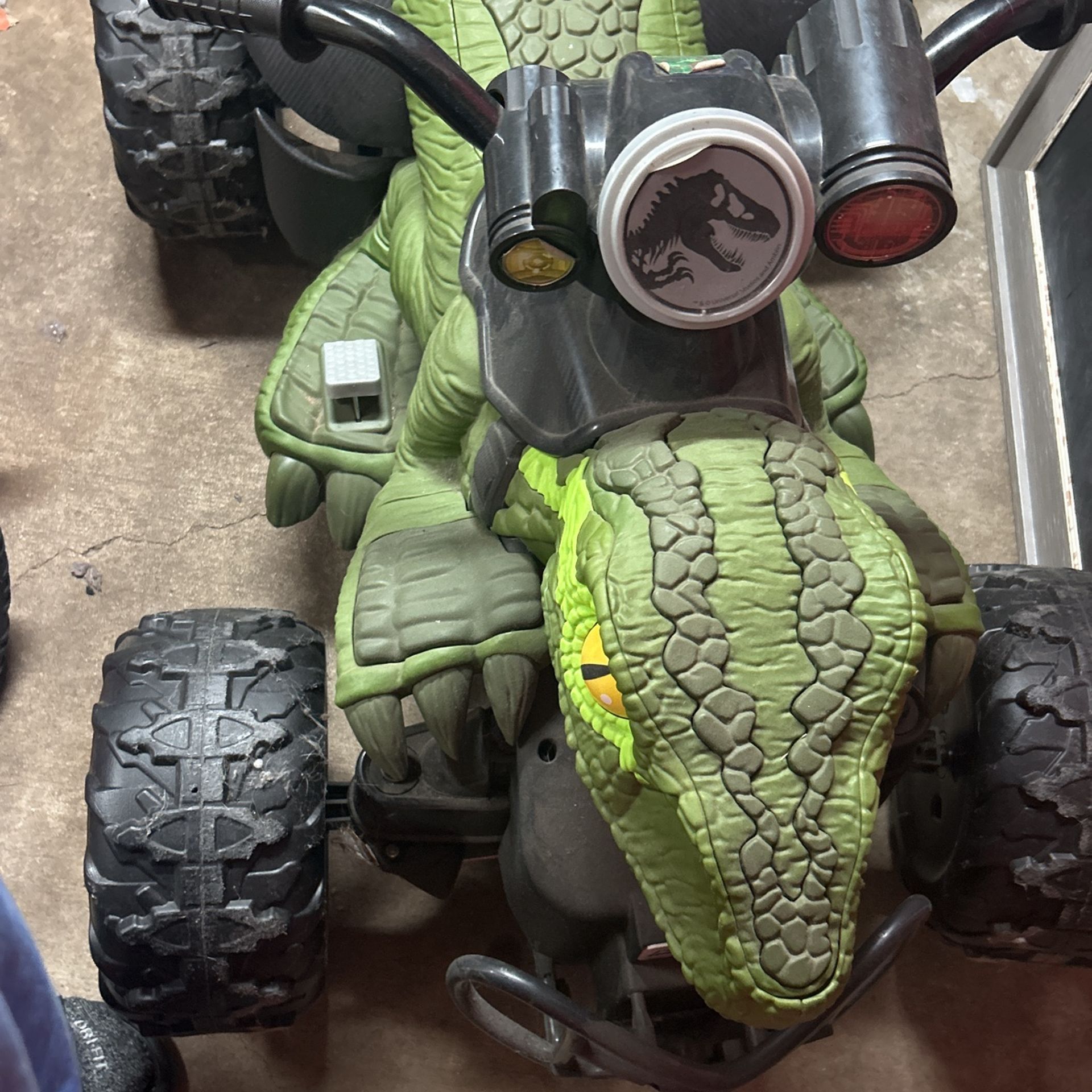 Dinosaur Animal Power Wheels 12V Power Wheels Jurassic World Dino