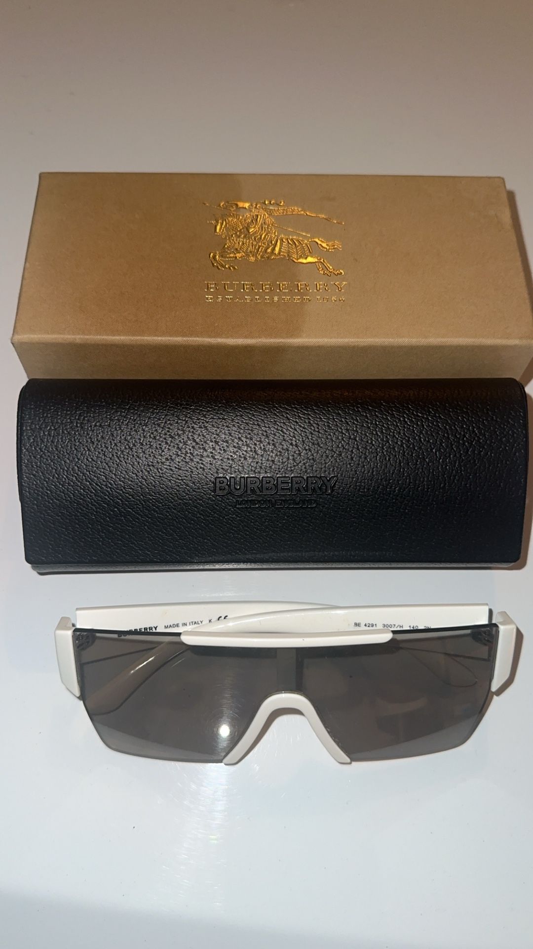 Burberry Sunglasses 