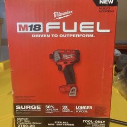 Milwaukee Surge Impact Drill 