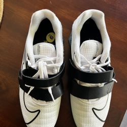 Nike Romaleos 4 Black And White 