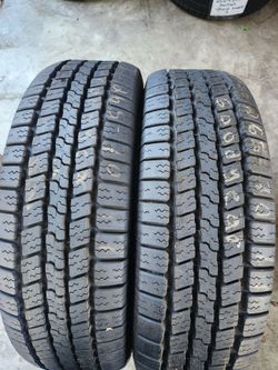 ***(2) TWO GOODYEAR WRANGLER SRA 265/70R17 LIKE NEW TIRE***