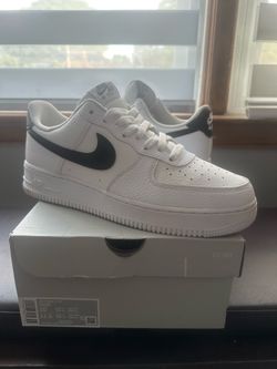 Men size 10 Air Force 1