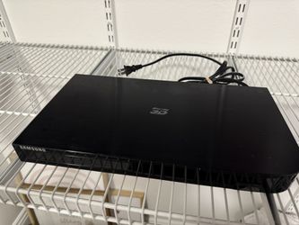 Samsung blu ray 3D disc player  Model BD-H5900