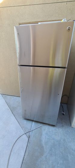 GE Refrigerator