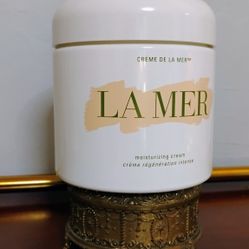 La Mer
La Mer Crème de la Mer Cream Moisturizer for Anti-Aging and Barrier Repair, 16.5 oz.