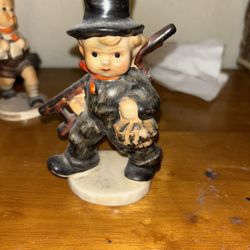 vintage Goebel Hummel figurines