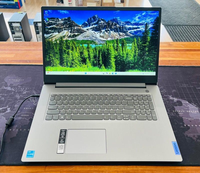 Lenovo IDeaPad 82H9 17.3” 2021 i3-11th Gen 12GB RAM 256GB SSD Windows 11 Home