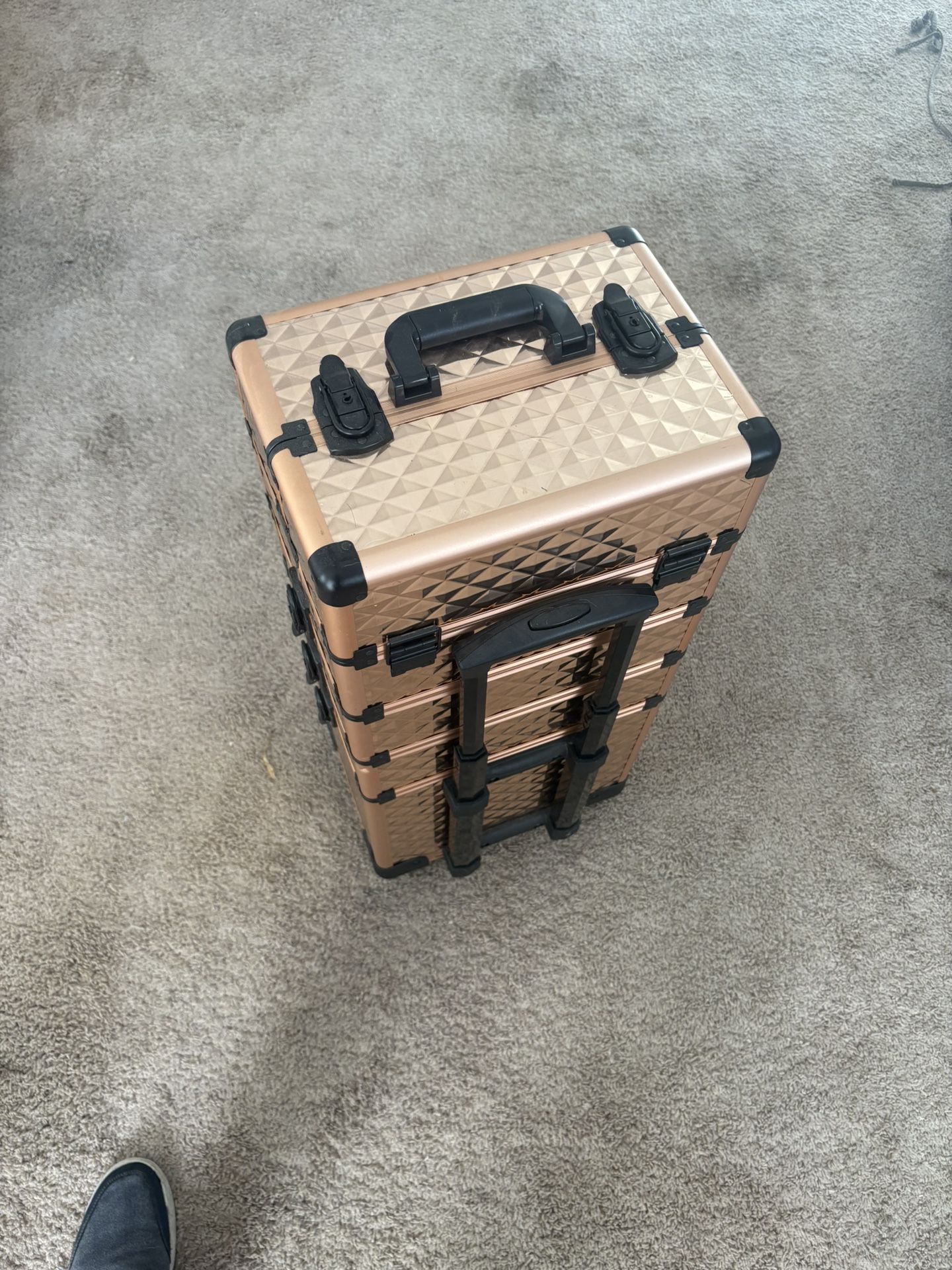Rolling makeup kit, never been used