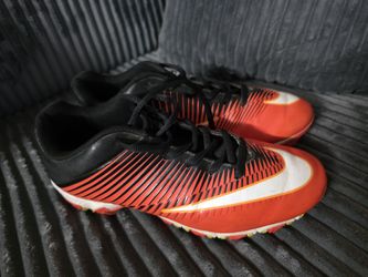 Nike Cleats Size 6Y