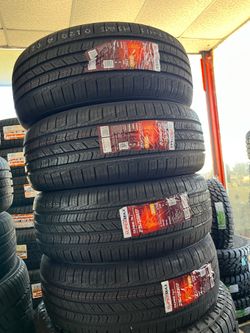 Vendo 215/55/R17 las 4 llantas nuevas Supermax por $290 🔥✅