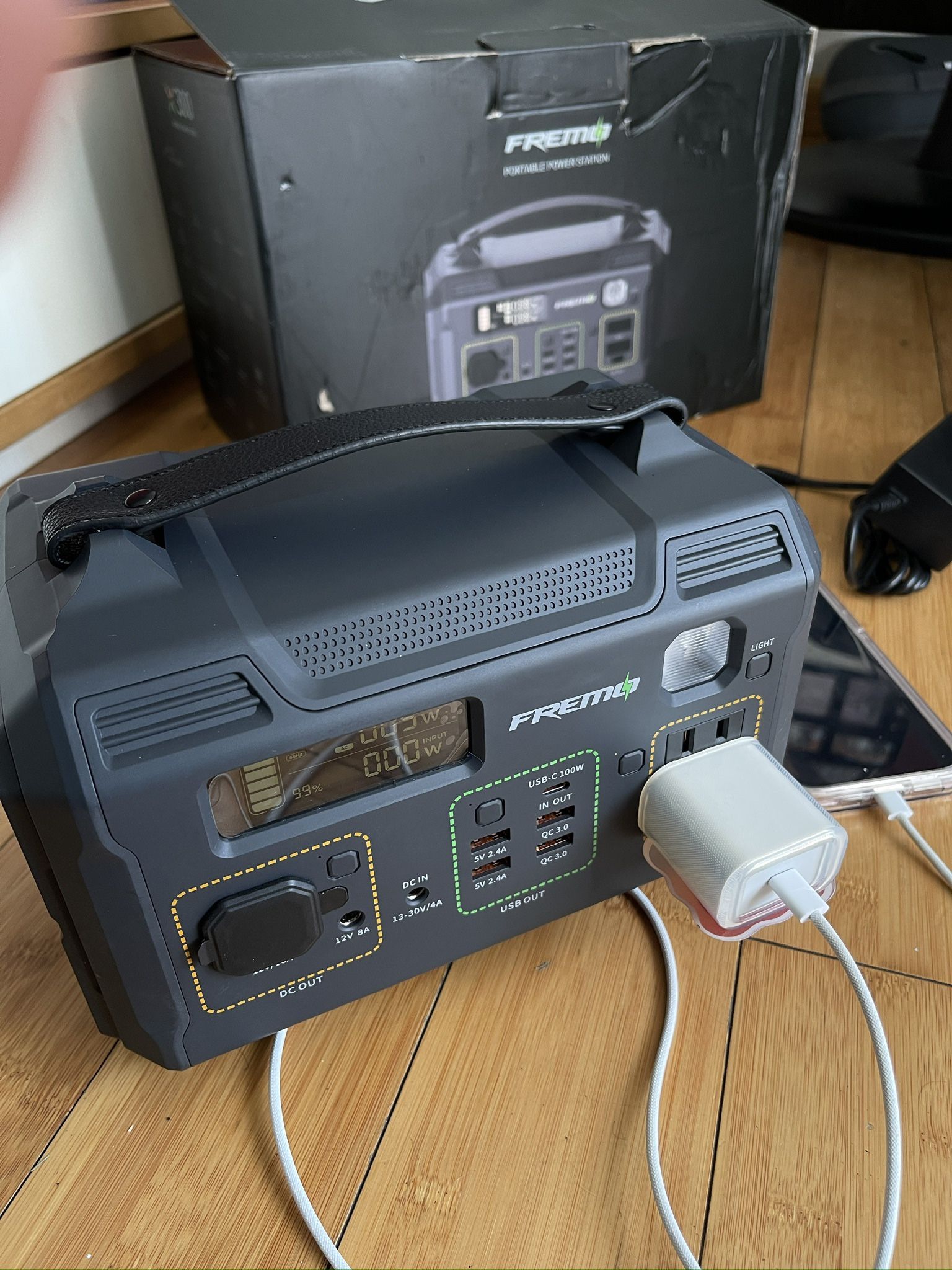 Fremo X300 Portabld  Power Station 
