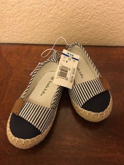 Flats brand new size 6