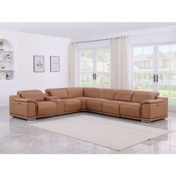 New Genuine Italian Leather 7 PC / 4 PWR Reclining Sectional.  123x138x39H.  Free Delivery!
