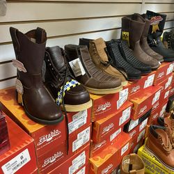 Botas de piel para trabajar marca Establo