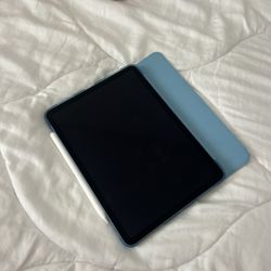 iPad Air 5th gen and Apple Pencil