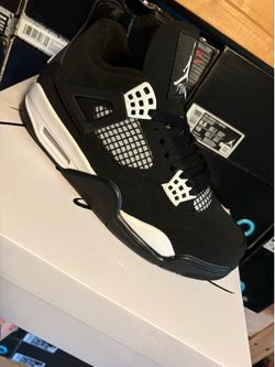 Jordan 4s white thunder