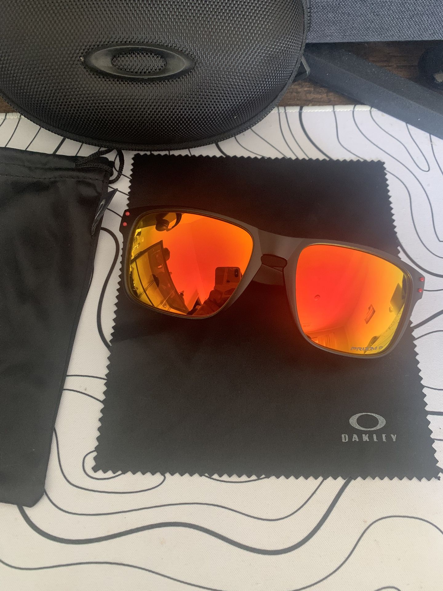 Oakley Holbrook Sunglasses Red/orange