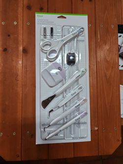 Cricut Essential Tool Set