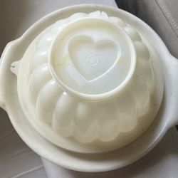 Vintage Tupperware Jello Mold