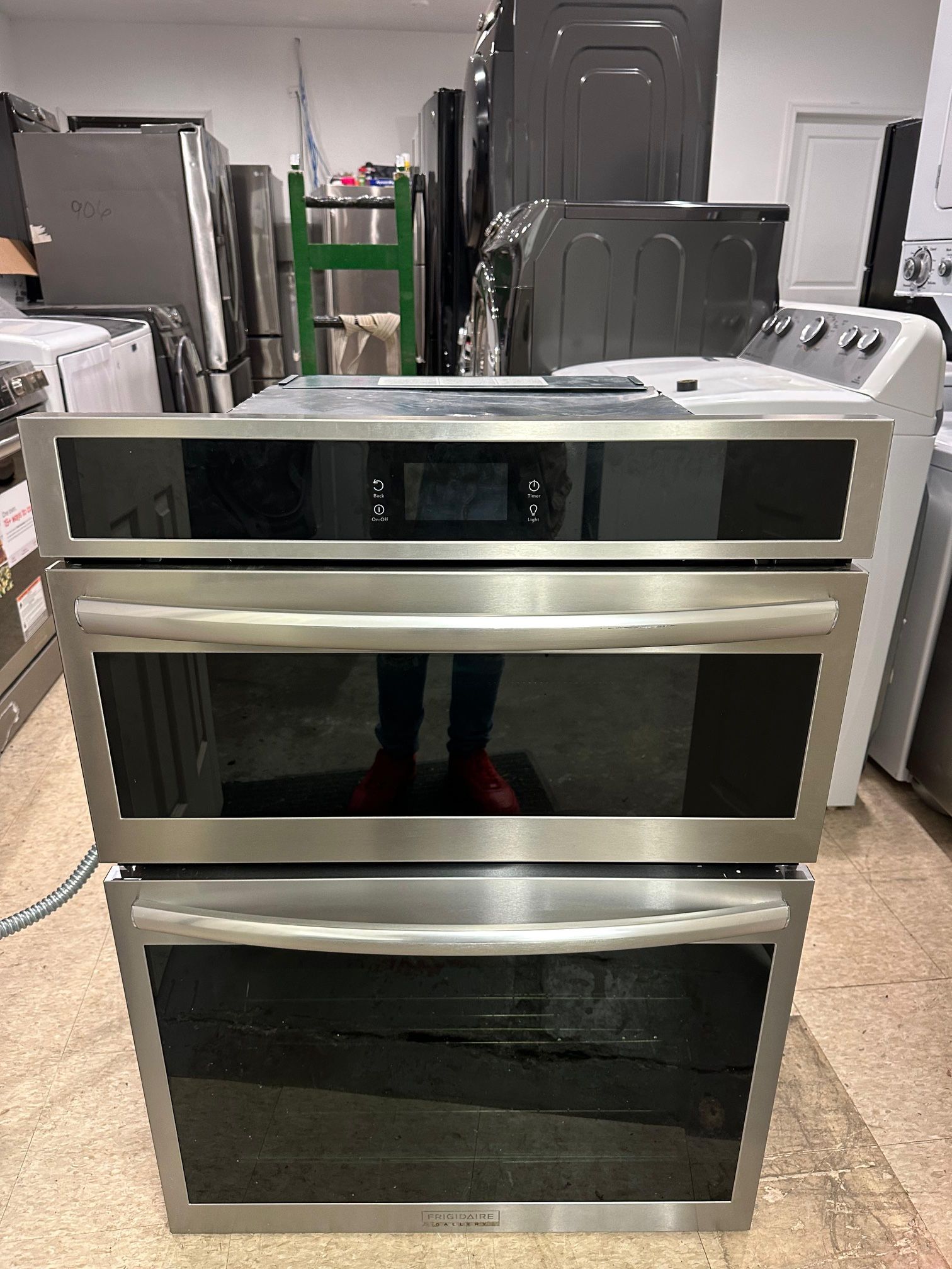 30” Frigidaire Gallery Double oven/ Microwave air Fryer