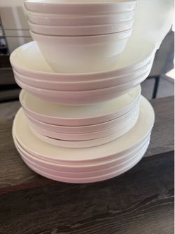 White dinnerware set