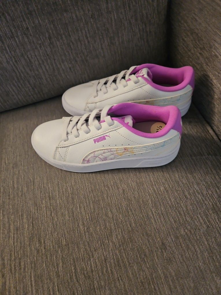 Girls Size 2 1/2 Puma Shoes