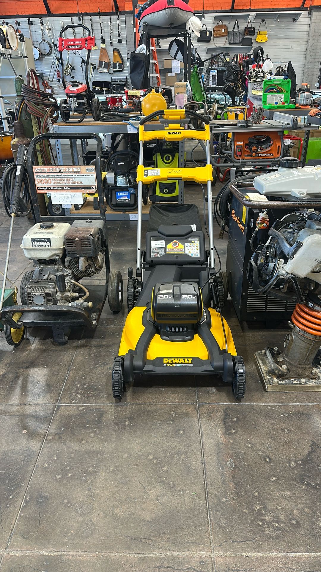 DEWALT LAWN MOWER 