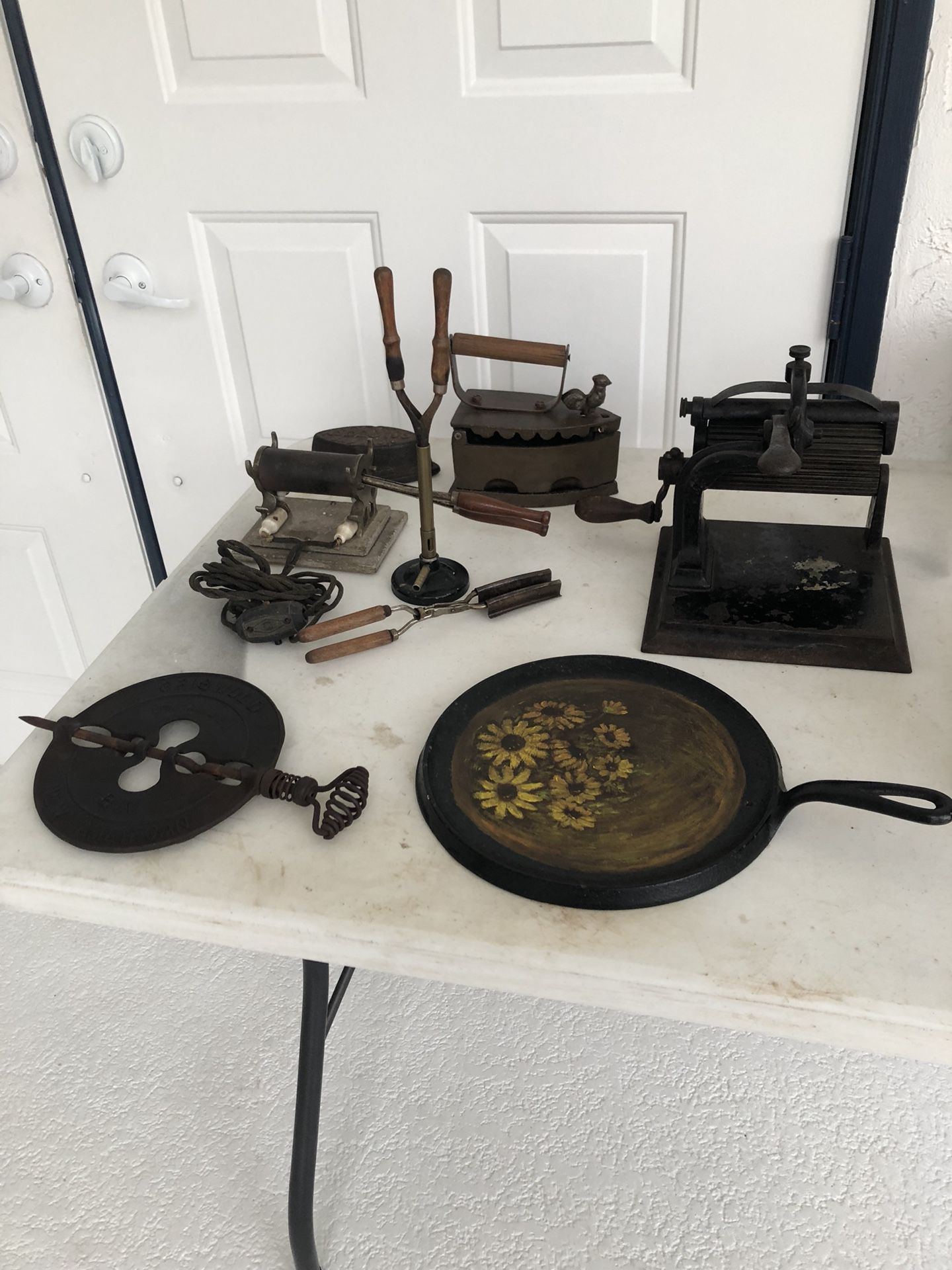 Very old and rare cast iron pieces (must see)
